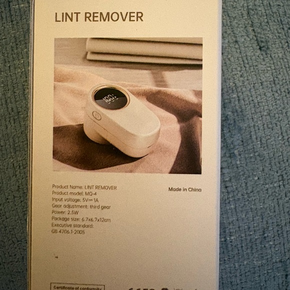 Rechargeable Lint Remover with Digital Display NWT - Picture 3 of 3